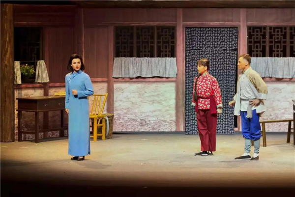 黄陂区大型现代楚剧《江姐》赴红安县开展文化交流演出