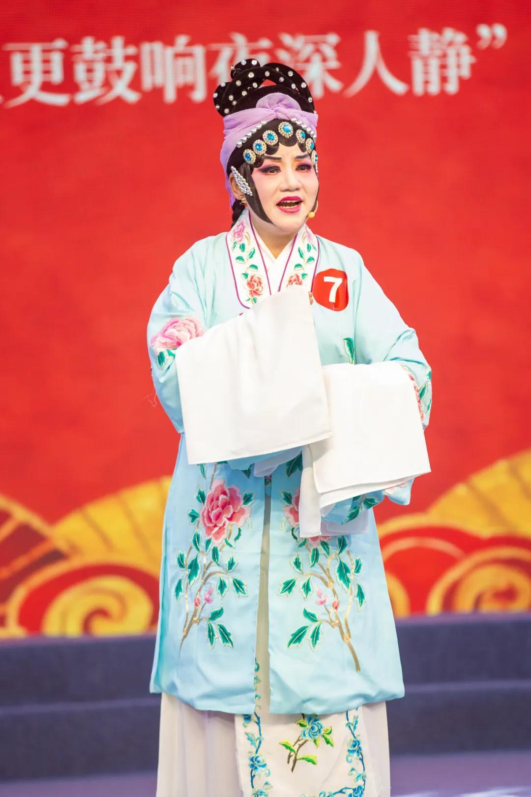 ad9386be1c974dfd82e1749865cc2275~tplv-tt-origin-web_gif.jpeg