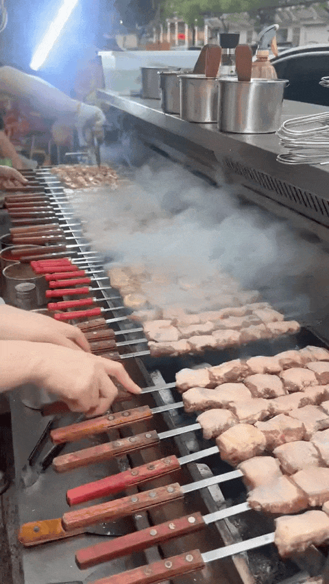 f51e3d3724894f7382ba3c9dfa4dca1a~tplv-tt-origin-web_gif.gif